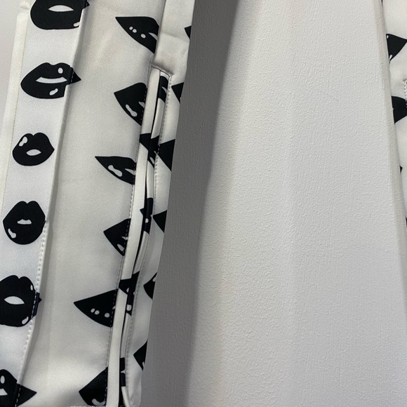 Long sleeve zip front printed jacket and leggings set. - Picture 6 of 8